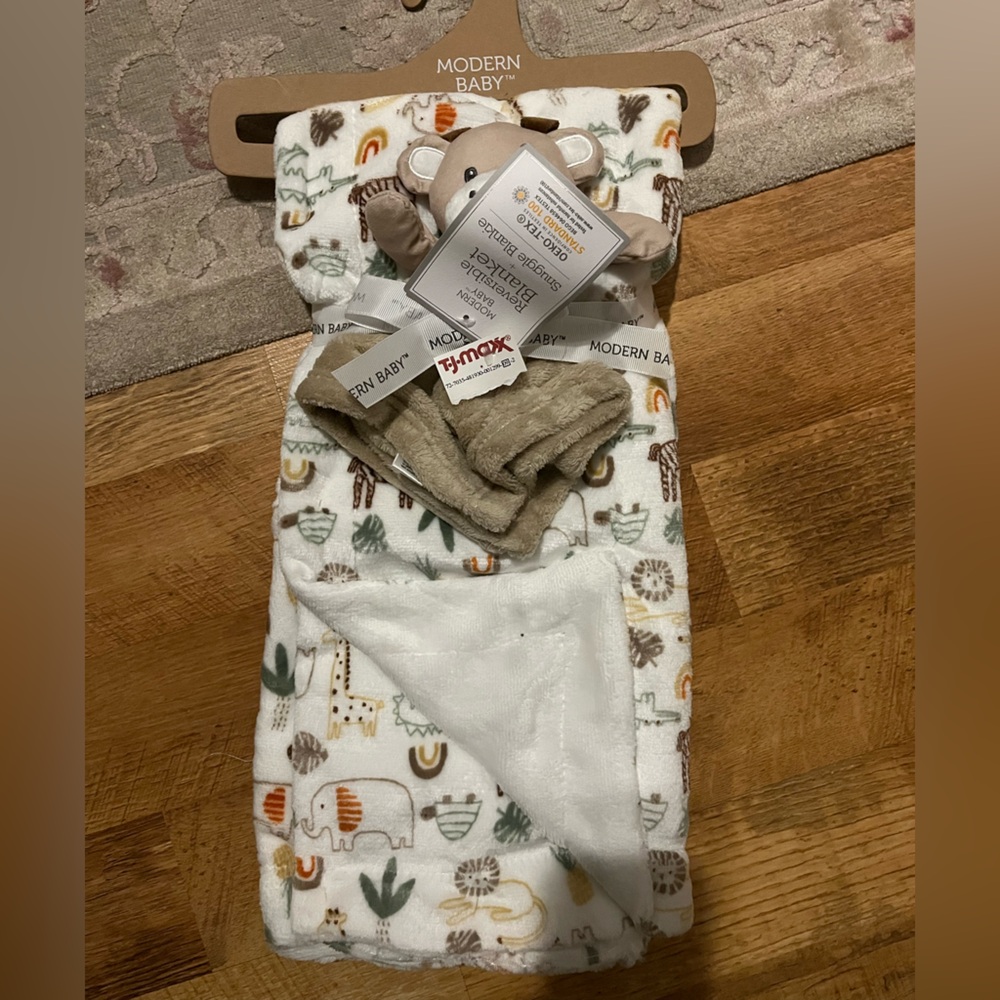 Modern Baby Safari Print Blanket Set - White and Brown